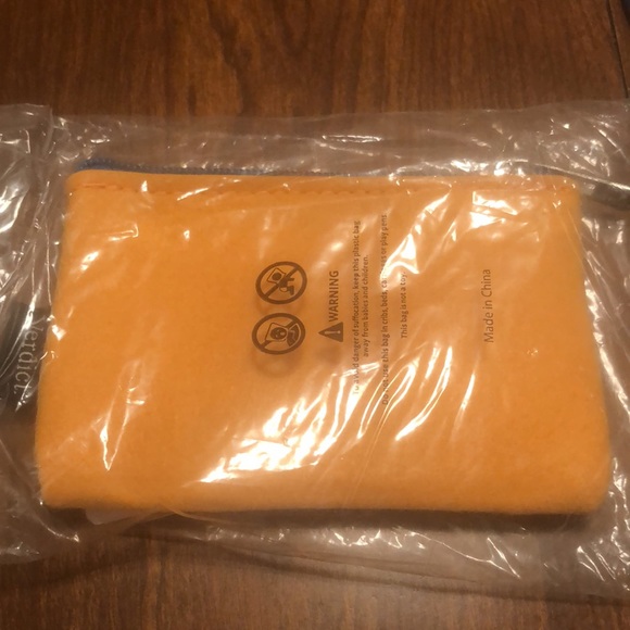 NWT verdict Zest for success felt purse yellowish orange - Picture 2 of 4